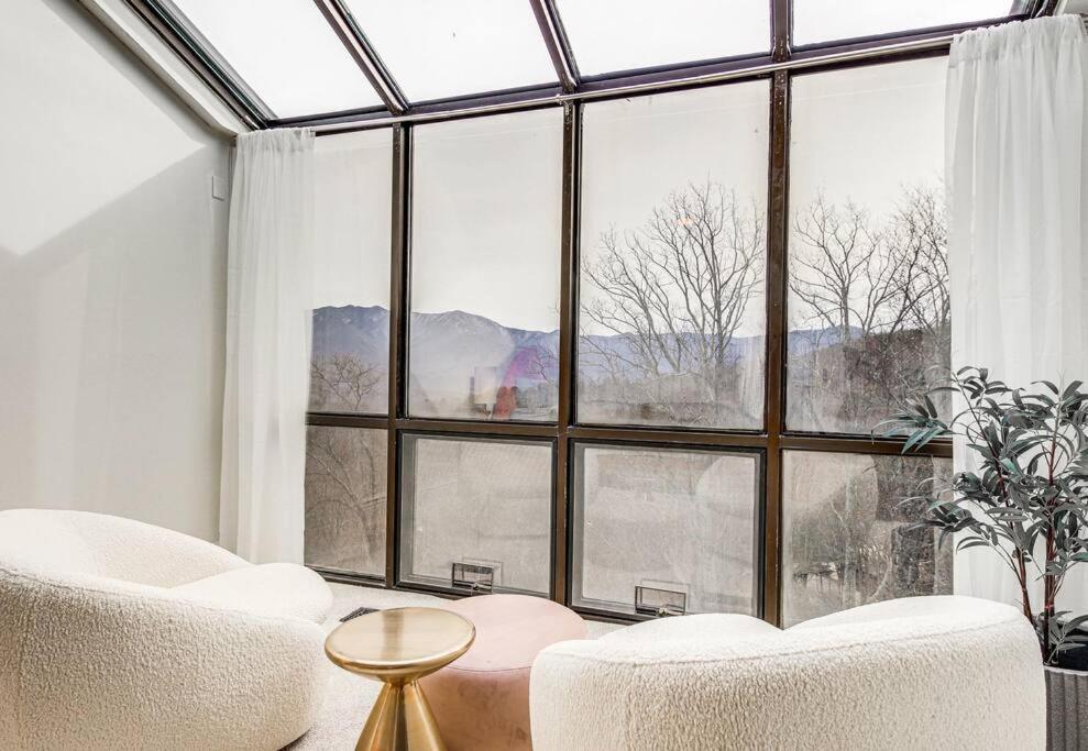 Villa Lux Retro Getaway W/ Ober & Smoky Mtn Views! Gatlinburg Exterior foto