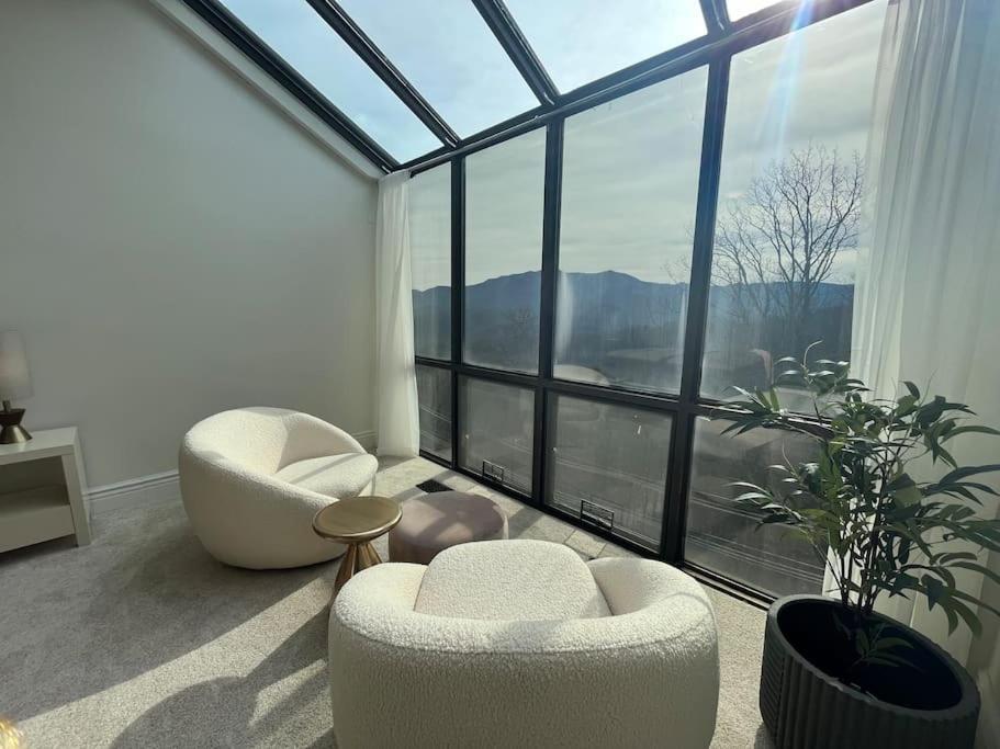 Villa Lux Retro Getaway W/ Ober & Smoky Mtn Views! Gatlinburg Exterior foto